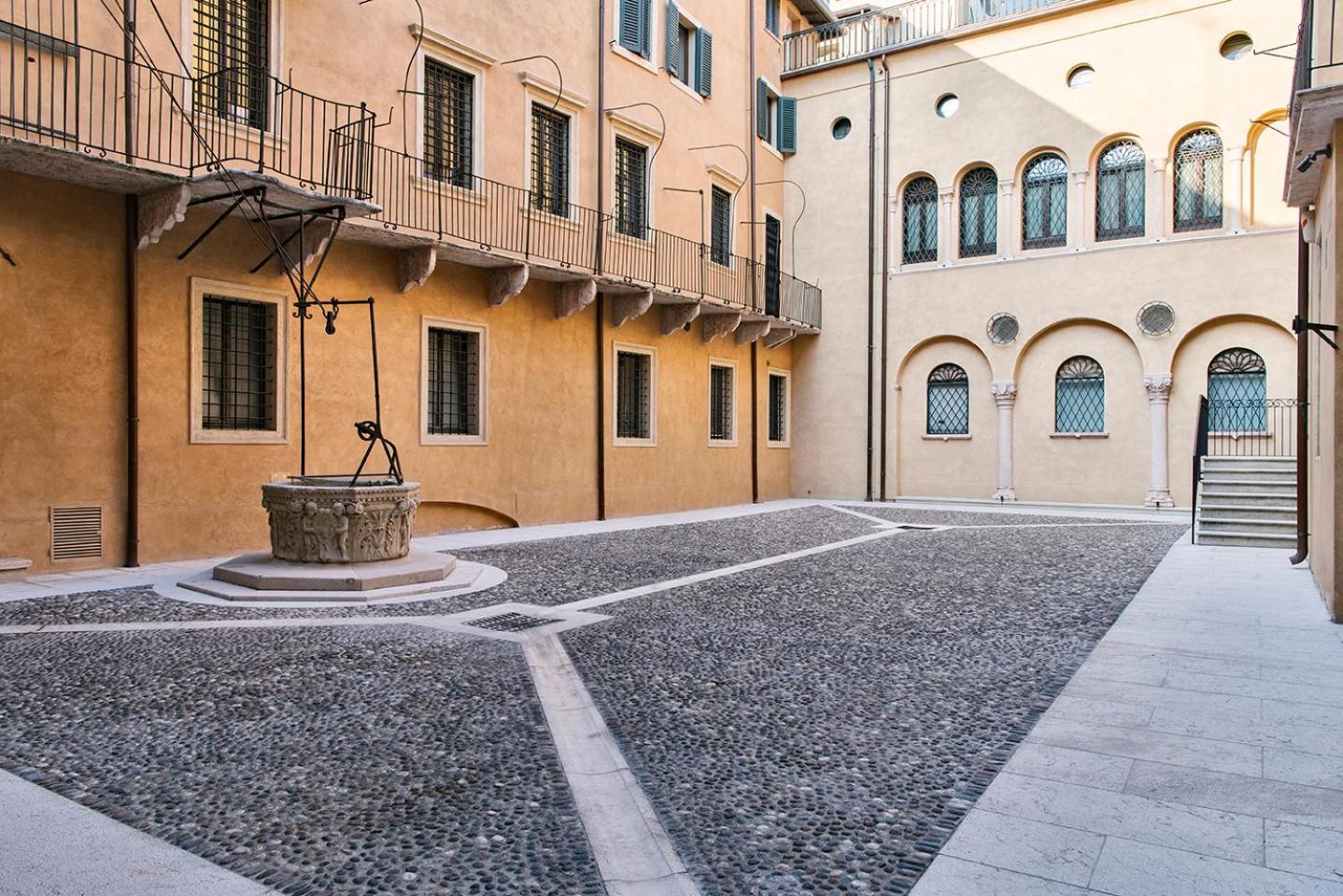 ורונה Palazzo Confalonieri Da Lisca מראה חיצוני תמונה